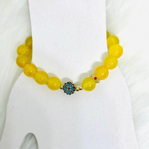 Colorful Floral Ethnic Earrings and Yellow Beaded Bracelet Set - Picture 3 of 7